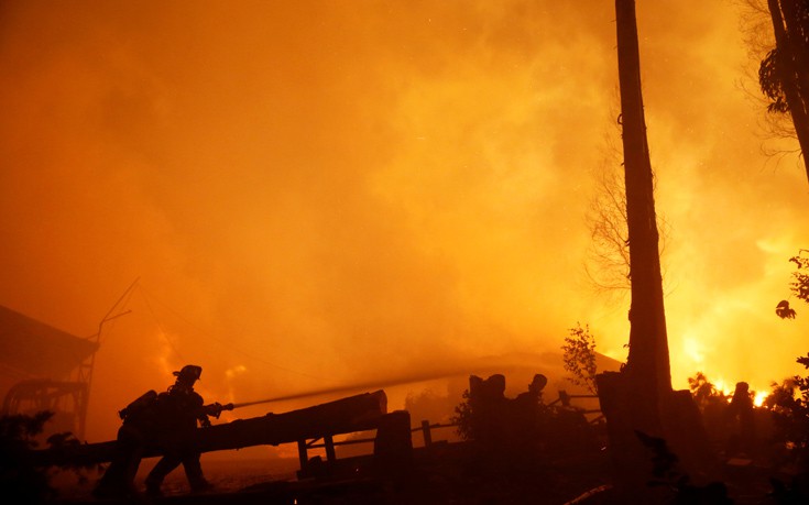 Περισσότεροι από 1.500 άνθρωποι εγκατέλειψαν σπίτια και ξενοδοχεία στη νότια Ισπανία