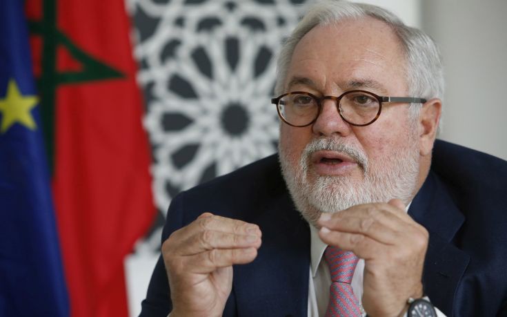 Στην Αθήνα έρχεται ο επίτροπος για το Κλίμα και την Ενέργεια