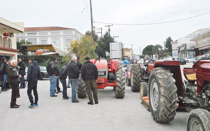Βγήκαν τα τρακτέρ στην πόλη της Ζακύνθου