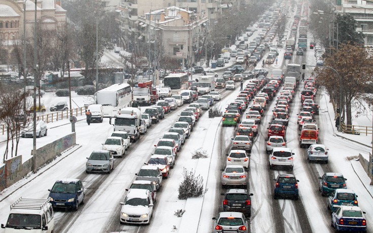 Δεκάδες οδηγοί εγκλωβισμένοι μετά τη γέφυρα της Βούλγαρη στη Θεσσαλονίκη