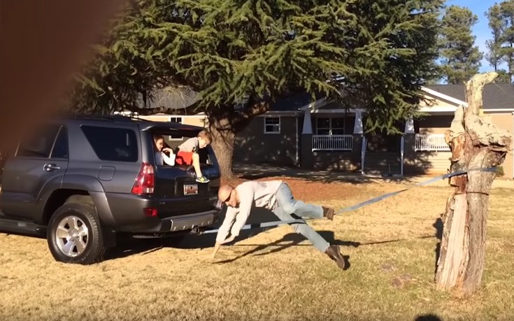 Τούμπες και πτώσεις σε ένα απολαυστικό βίντεο