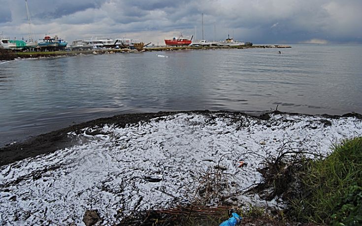 Χιόνια δίπλα στη θάλασσα σε Ζάκυνθο και Κεφαλονιά