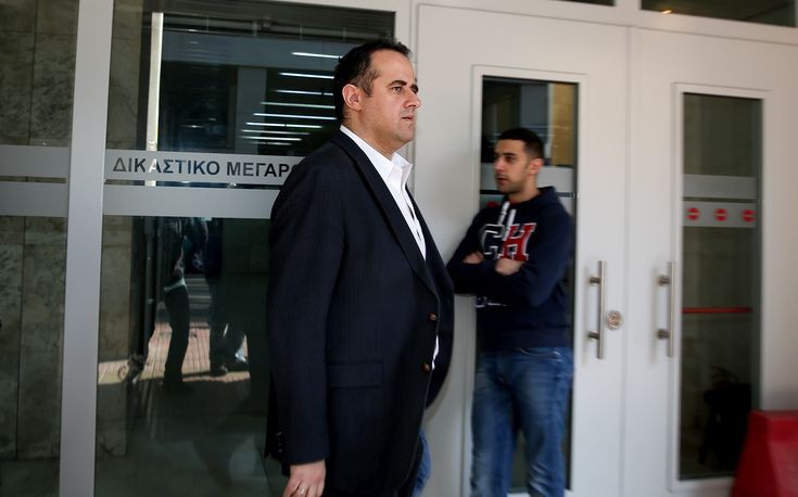 Διεκόπη λόγω απειλής για βόμβα η δίκη Μαρινάκη &#8211; Σισέ