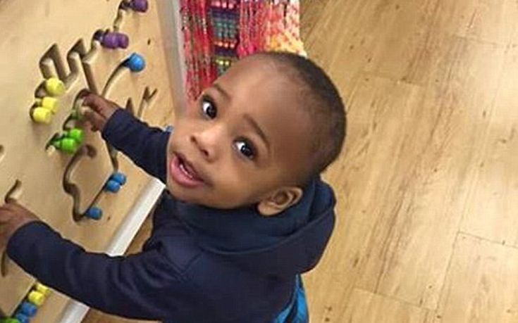 Σε ζωντανή μετάδοση η δολοφονία 2χρονου αγοριού