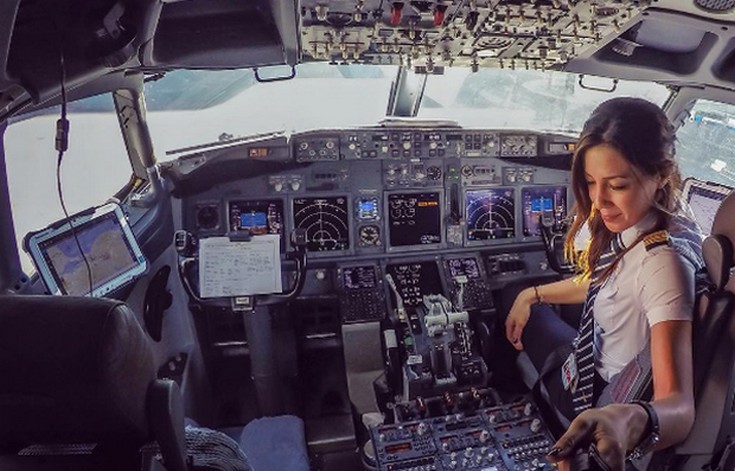 Η Τουρκάλα πιλότος που πάντα ήθελε να πετάξει F 16