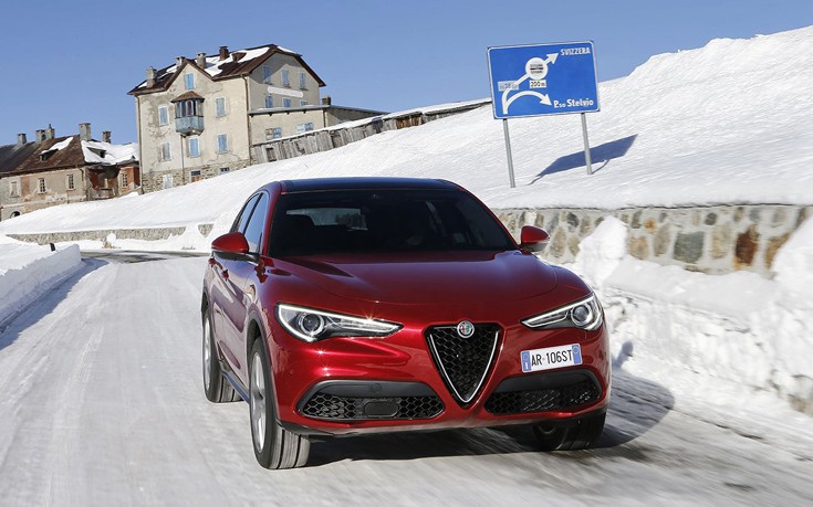 AlfaRomeoARStelvio11 AlfaRomeoARStelvio11