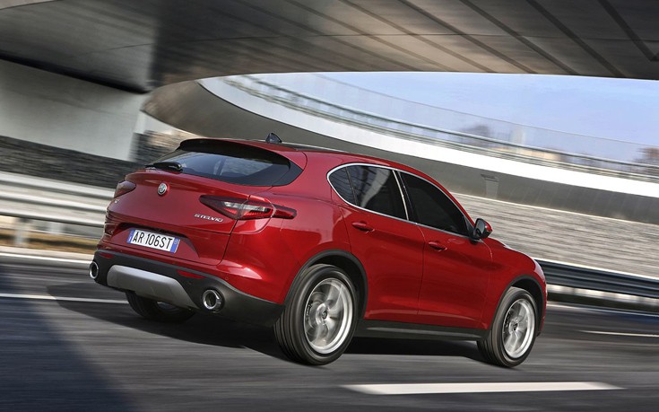 AlfaRomeoARStelvio17 AlfaRomeoARStelvio17