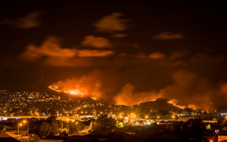 Τεράστια φωτιά «καταπίνει» την τρίτη μεγαλύτερη πόλη της Νέας Ζηλανδίας