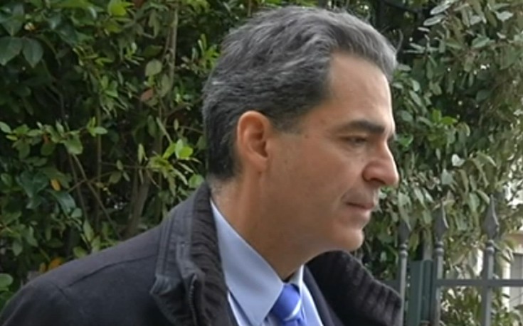 Το γκράφιτι, η παρατήρηση και ο ξυλοδαρμός του καθηγητή του Παντείου