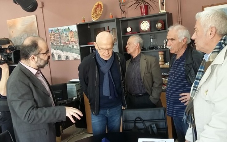 Ο Γερμανός που αλυσοδέθηκε στο Σύνταγμα «ξαναγύρισε» στον Κορυδαλλό