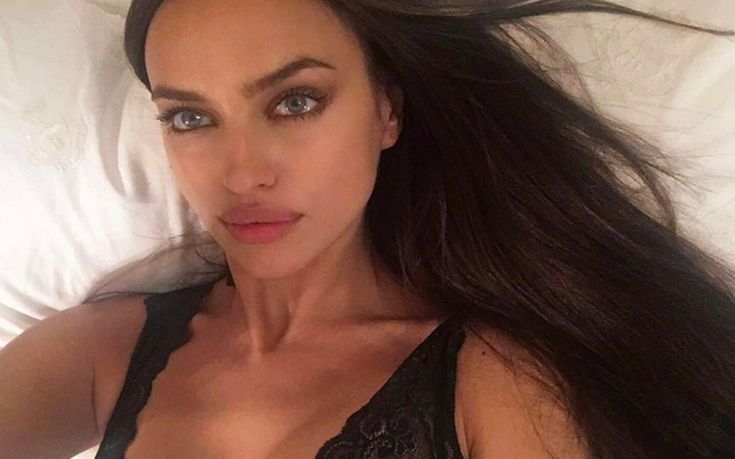 Η σέξι εμφάνιση της Irina Shayk με μαύρο κορμάκι
