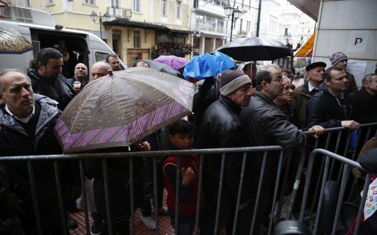 Παράταση της προθεσμίας αιτήσεων για το ΚΕΑ ζητεί ο δήμαρχος της Αθήνας