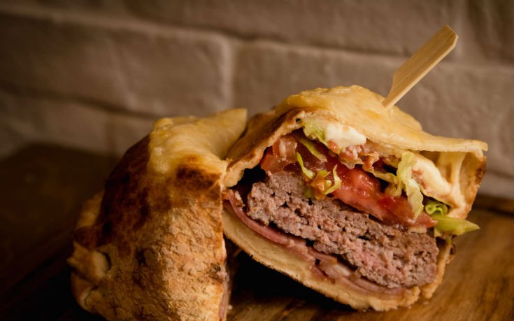 Σε ποια εστιατόρια τρώμε τα πιο ζουμερά burgers