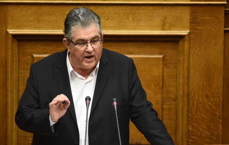 Κουτσούμπας: Ο ΣΥΡΙΖΑ προσφέρει μεγάλες υπηρεσίες στο σύστημα