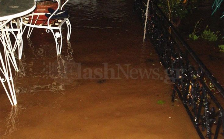 Πλημμύρισαν ξανά σπίτια στη Σούδα Χανίων