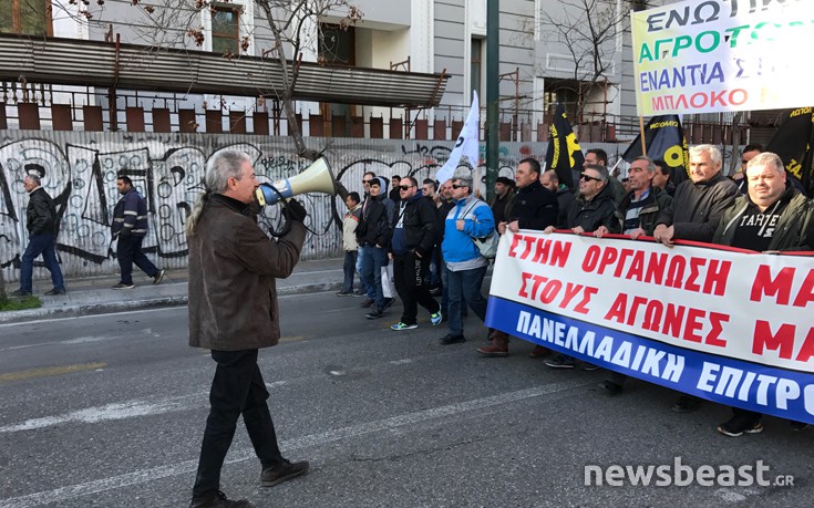 Ξεκίνησε η πορεία των αγροτών προς τη Βουλή