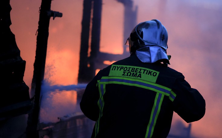 Σε εξέλιξη φωτιά στον Μυλοπόταμο Κυθήρων