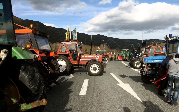 Μπλόκα σε όλη την Ελλάδα αποφάσισαν οι αγρότες για την επόμενη εβδομάδα