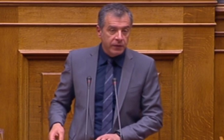 Θεοδωράκης: Κλείστε την αξιολόγηση ή καταθέστε την εντολή