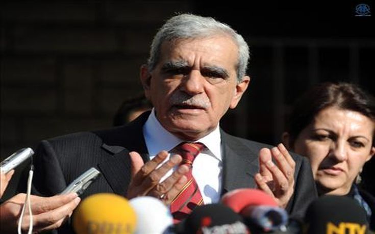 Ο βετεράνος κούρδος αγωνιστής, Αχμέτ Τουρκ, αποφυλακίζεται