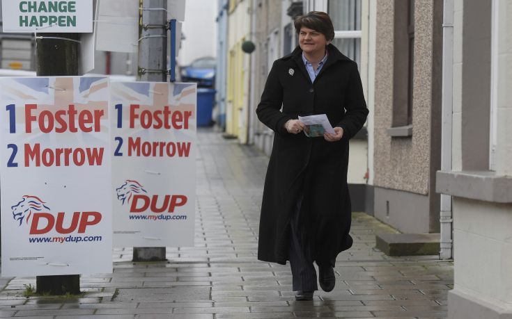 Οι Ενωτικοί κέρδισαν στο νήμα τις εκλογές στην Βόρεια Ιρλανδία