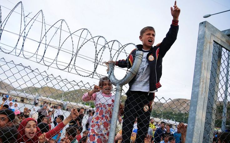 «Αυτοί που υφίστανται τα δεινά είναι η Ελλάδα και οι πρόσφυγες»