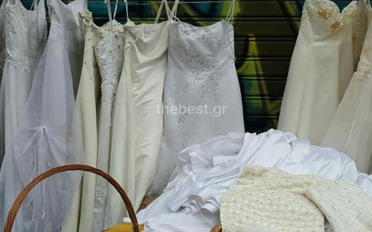 Νυφικά με 50 ευρώ σε λαϊκή αγορά της Πάτρας