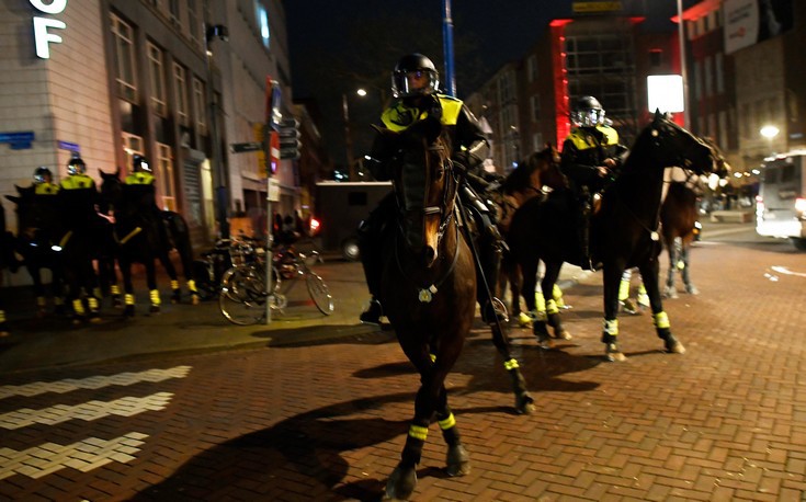 2017-03-12T041735Z_190356449_RC1681D37520_RTRMADP_3_TURKEY-EUROPE-NETHERLANDS 2017-03-12T041735Z_190356449_RC1681D37520_RTRMADP_3_TURKEY-EUROPE-NETHERLANDS