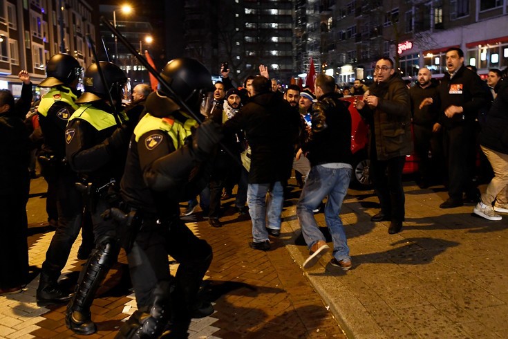 2017-03-12T113650Z_1385541881_RC1B6F4B23A0_RTRMADP_3_TURKEY-EUROPE-NETHERLANDS 2017-03-12T113650Z_1385541881_RC1B6F4B23A0_RTRMADP_3_TURKEY-EUROPE-NETHERLANDS