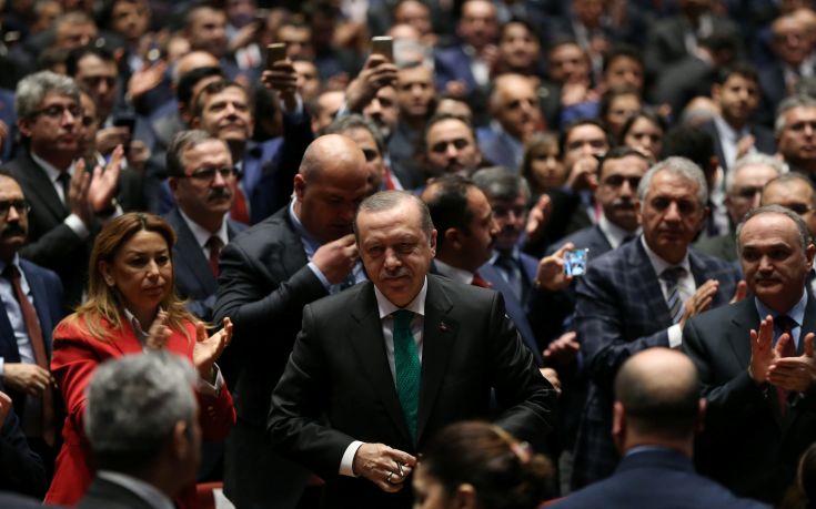 Οι αλλαγές στο σύνταγμα της Τουρκίας ανησυχούν την Ε.Ε.