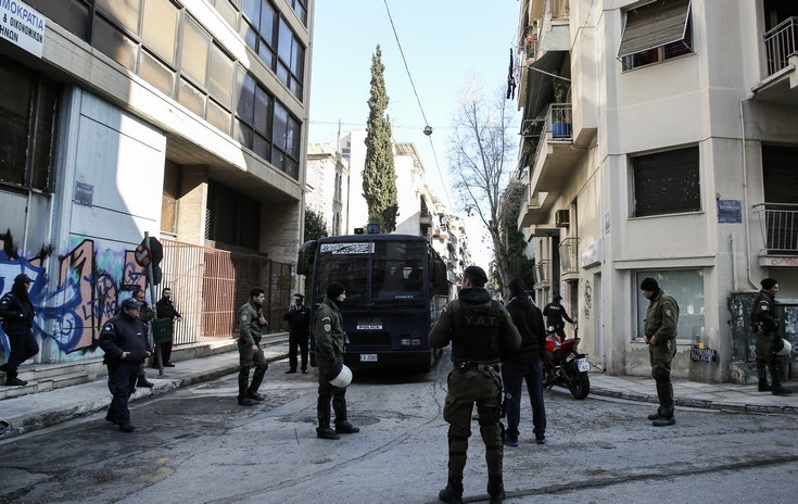 Προσαγωγές αλληλέγγυων από τη Βίλα Ζωγράφου