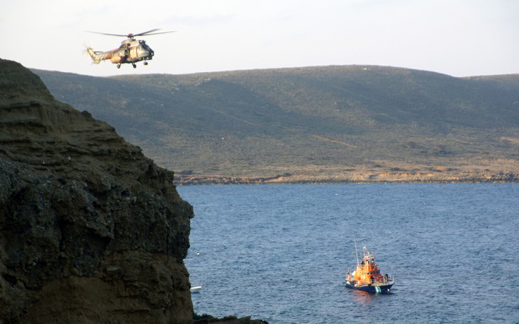 Ναυάγιο στους Παξούς: Τρεις από τους διασωθέντες συνελήφθησαν ως διακινητές