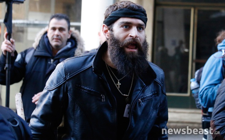 Ο σέξι αγρότης, Στάθης Στιβακτάκης, μπροστάρης στις κινητοποιήσεις των αγροτών