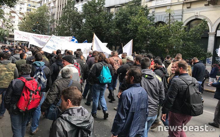 Κλειστοί όλοι οι δρόμοι γύρω από την πλατεία Βάθη