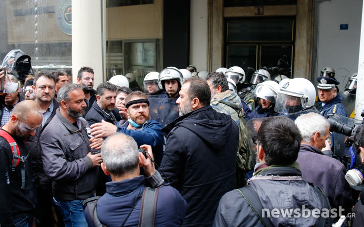 Ναυάγησαν οι διαπραγματεύσεις για την είσοδο των αγροτών στο υπουργείο