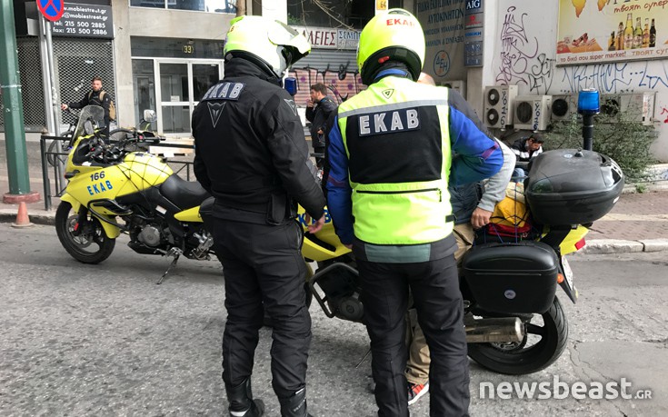 Πέτρα που πέταξε αγρότης εναντίον των ΜΑΤ τραυμάτισε εικονολήπτη