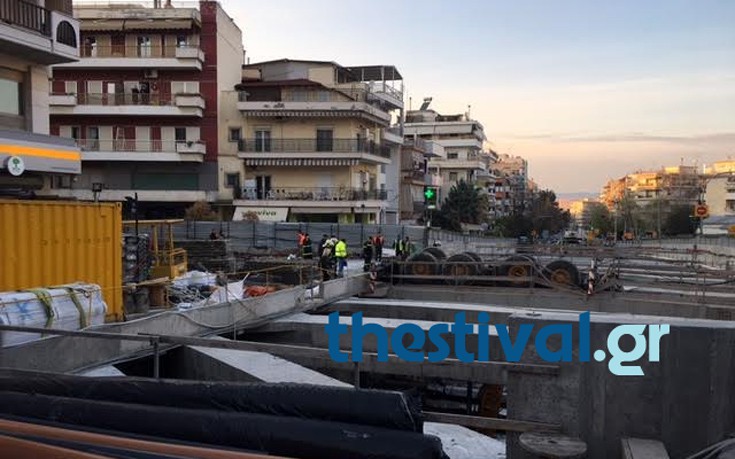 Νεκρός ο χειριστής του γερανού που ανετράπη στη Θεσσαλονίκη