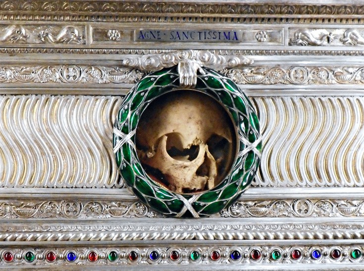 hoolleymamsaiintnste5