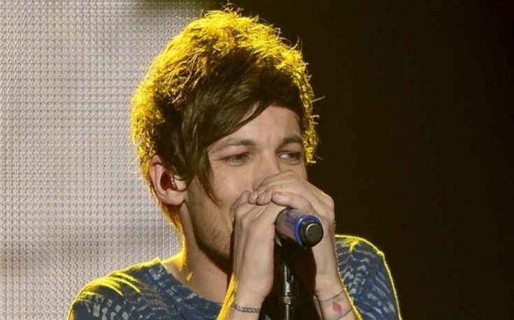 Ο Λούι Τόμλινσον των One Direction συνελήφθη στο αεροδρόμιο του Λος Άντζελες