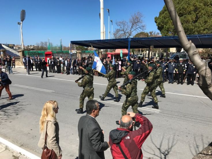 Με λαμπρότητα στα Χανιά ο εορτασμός της 25ης Μαρτίου