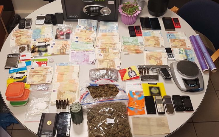 Εξαρθρώθηκε πολυμελής εγκληματική οργάνωση που πουλούσε ναρκωτικά