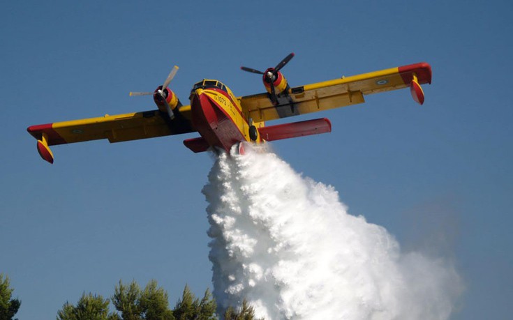 Πυροσβεστικό CL-215 «έμεινε» στον Νότιο Ευβοϊκό