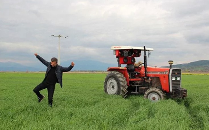 Τούρκος αγρότης ξόδεψε 2.000 ευρώ για να κάνει πιο&#8230; μουσικό το τρακτέρ του