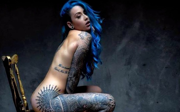 Η 23χρονη που έχει καλύψει σχεδόν όλο το σώμα της με τατουάζ