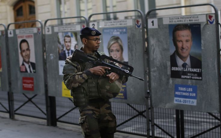 Υπό κράτηση 29 άτομα για τις αντιφασιστικές διαδηλώσεις στο Παρίσι