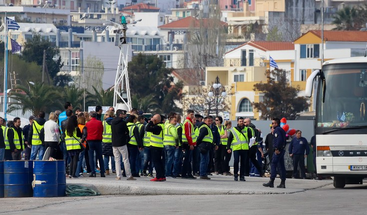 Οργή φορέων της Λέσβου κατά «αλληλέγγυων» και ΜΚΟ