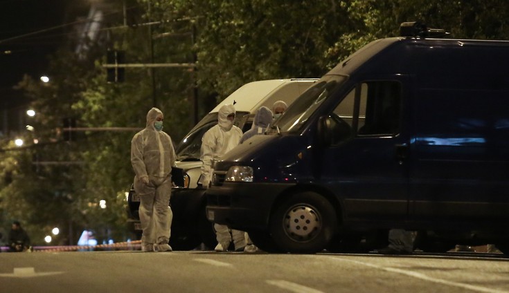 Κλειστές Πανεπιστημίου και Σταδίου στο κέντρο μετά την έκρηξη βόμβας