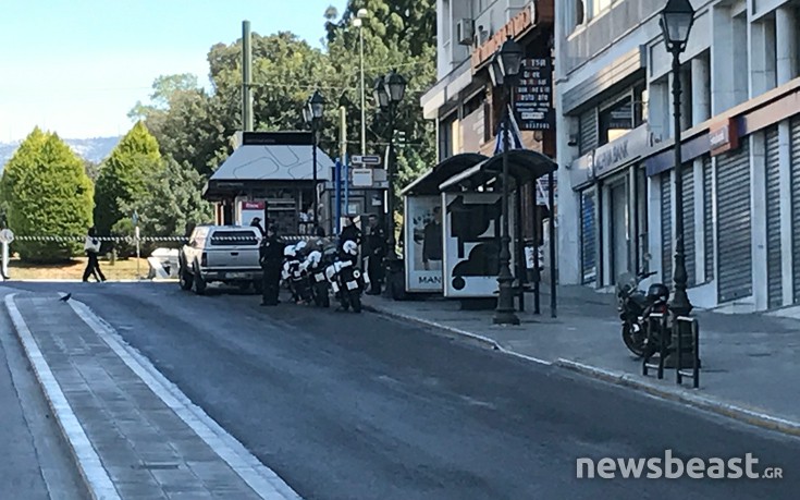 Φάρσα αποδείχθηκε το τηλεφώνημα για βόμβα σε τράπεζα στο Σύνταγμα