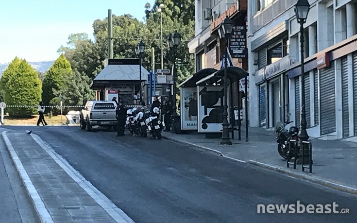 Φάρσα αποδείχθηκε το τηλεφώνημα για βόμβα σε τράπεζα στο Σύνταγμα