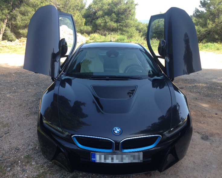 Οδηγούμε την BMW i8